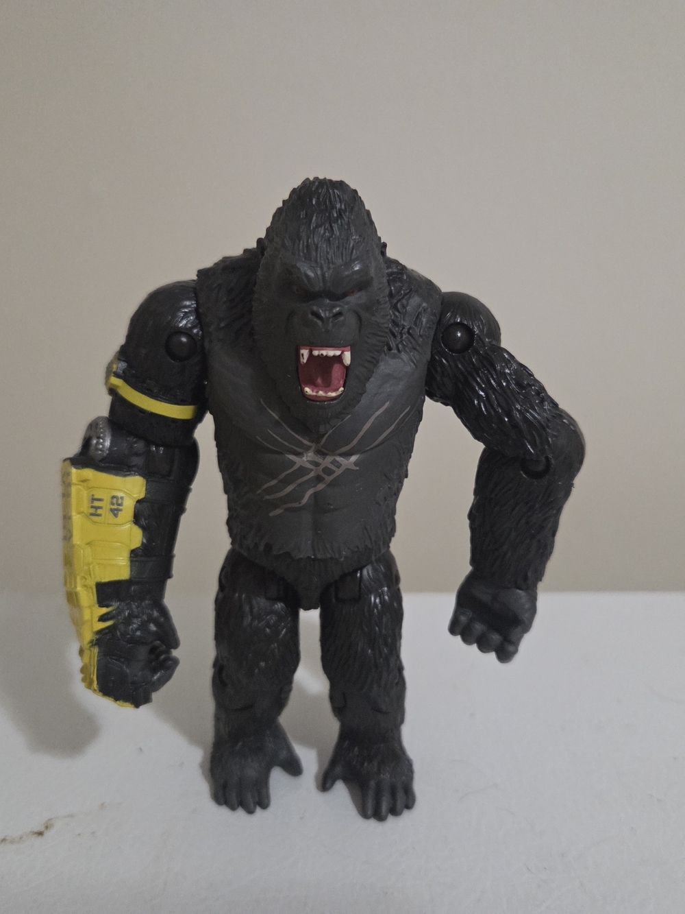 Godzilla X Kong: The New Empire Kong W/Beast Glove Action Figure 6”